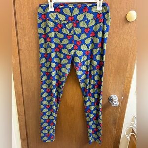 Lularoe Mistletoe Tall & Curvy Leggings
